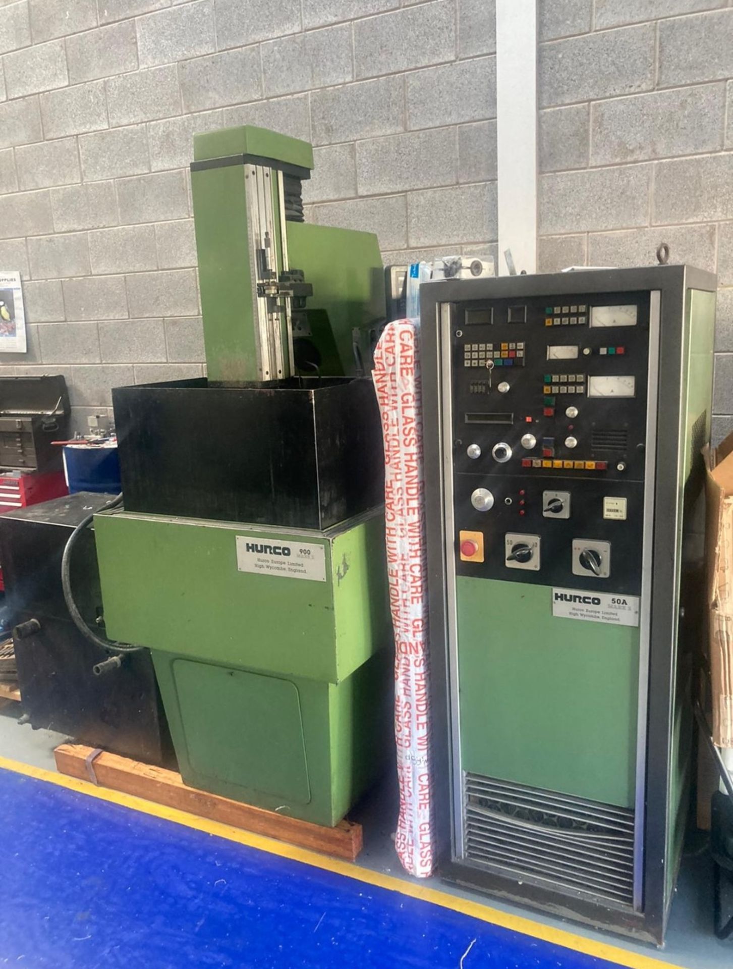 Hurco 900 Mark 2 Electro Discharge Machine