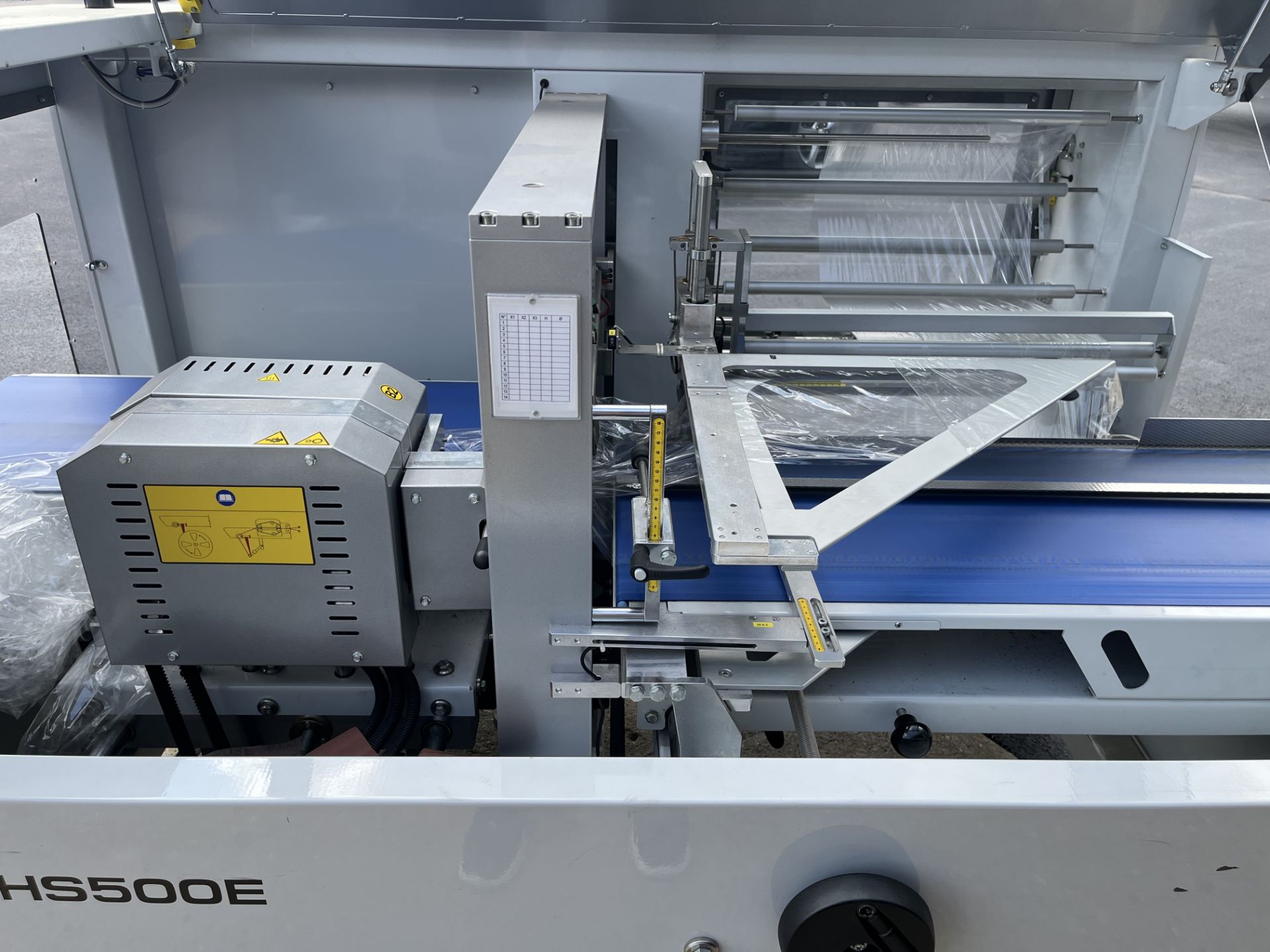 Auto Side Sealer, Heat Tunnel, and Infeed Conveyor - Image 8 of 60