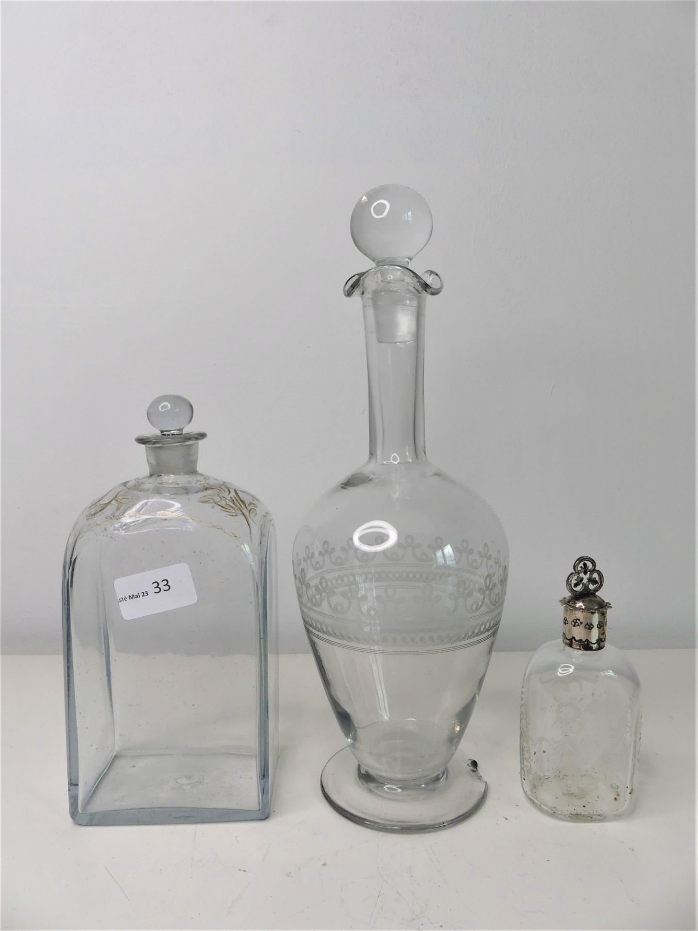 Lot de 3 carafes dont une à monture en argent fin XIXème début XXème