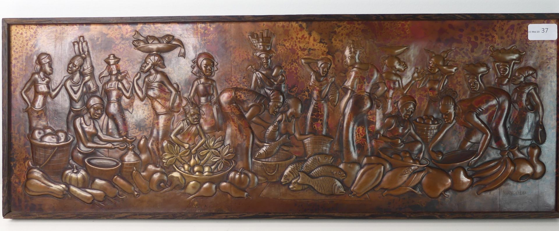 Kongolo: bas relief en cuivre (76x27cm)