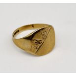 A 9ct gold signet ring, weight 3.2g