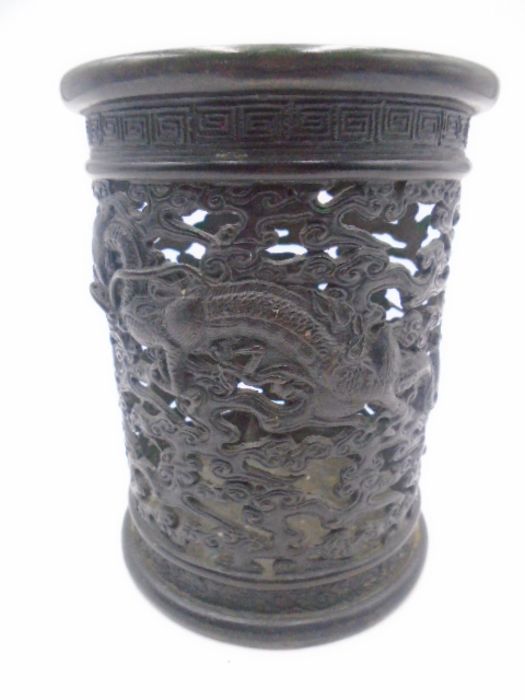 A 19th Century Oriental pierced bronze cylindrical pot decorated with three toed dragons and Greek - Image 3 of 10
