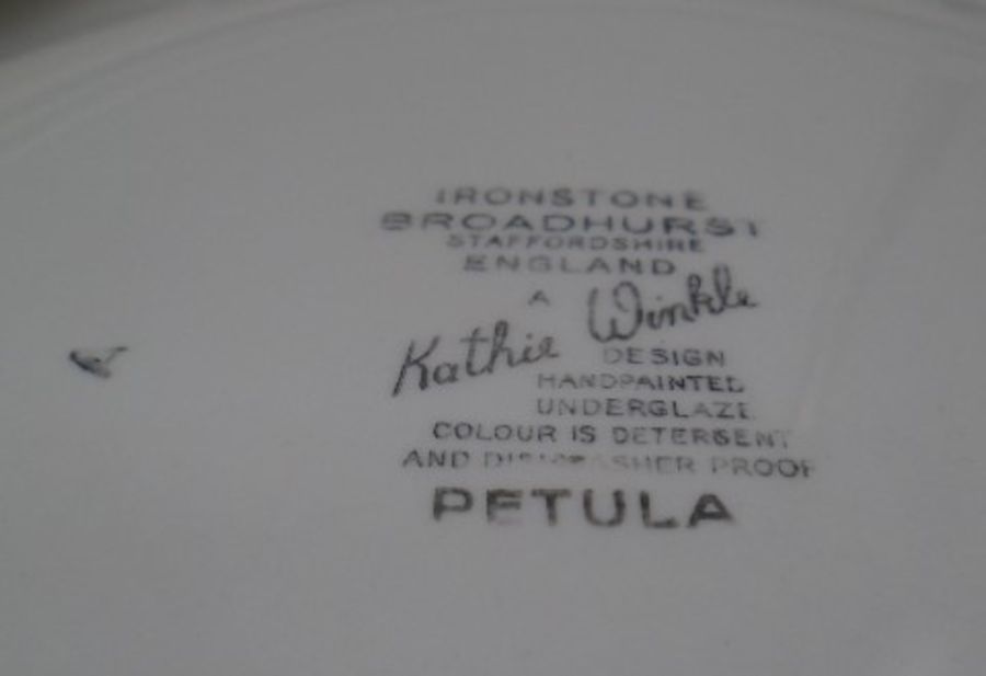 A part dinner service, Ironstone Broadhurst Staffordshire ware, a Katie Winkle design "Petula" - Image 10 of 10