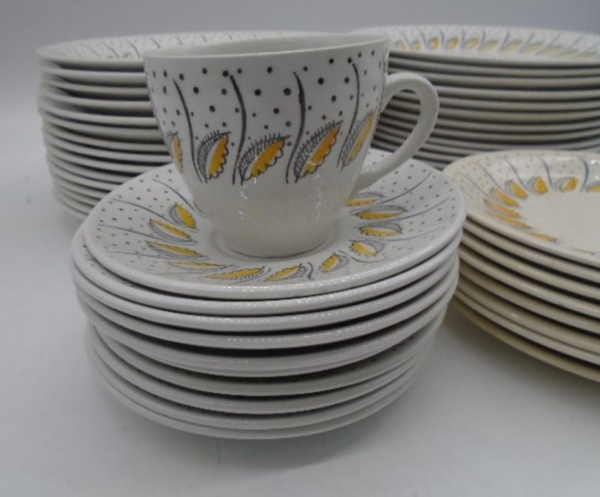 A part dinner service, Ironstone Broadhurst Staffordshire ware, a Katie Winkle design "Petula" - Image 4 of 10