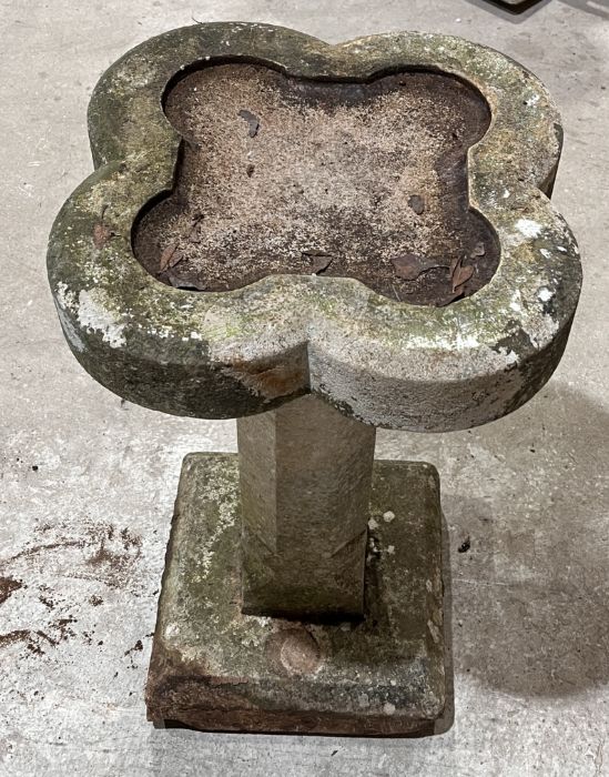 A one piece reconstituted stone quatrefoil bird bath. - Image 4 of 4