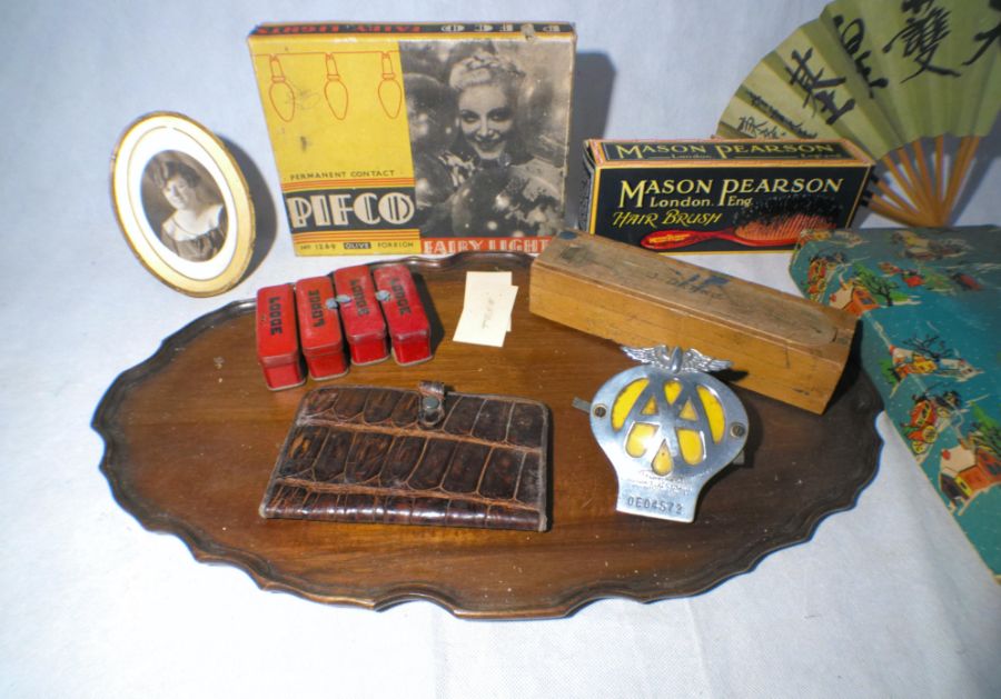 A mixed lot including a wooden tray, vintage boxed Mason Pearson hair brush, AA badge, vintage - Image 2 of 3