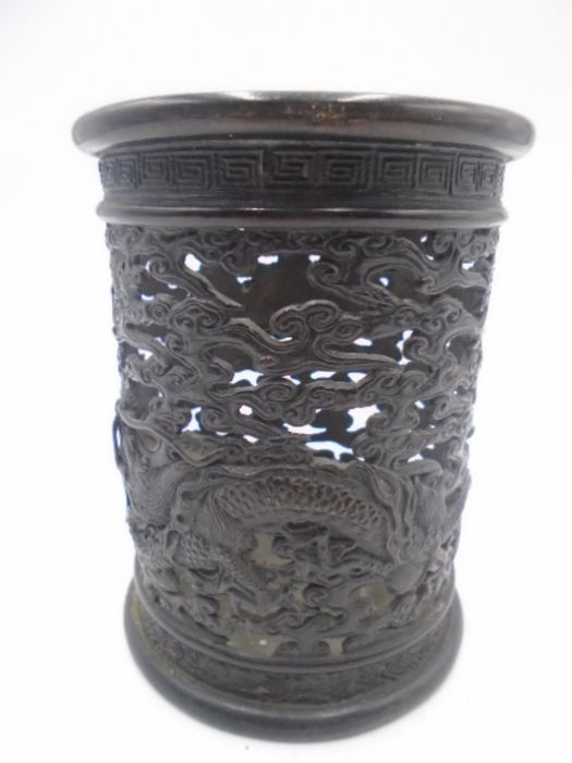 A 19th Century Oriental pierced bronze cylindrical pot decorated with three toed dragons and Greek - Image 6 of 10