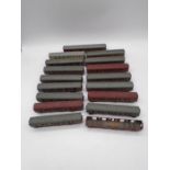 A collection of mainly Tri-ang model railway OO gauge maroon coaches etc (16 coaches in total)