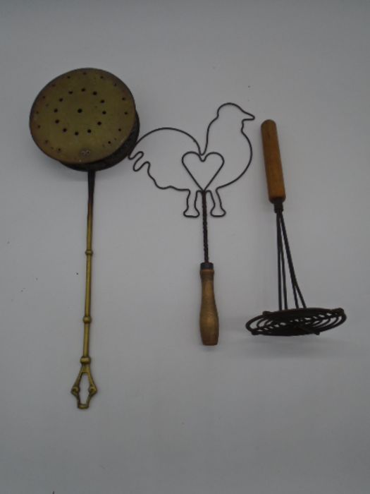 A collection of vintage kitchenalia including enamelled jugs, kettle, wooden spoons, pans, - Image 6 of 10