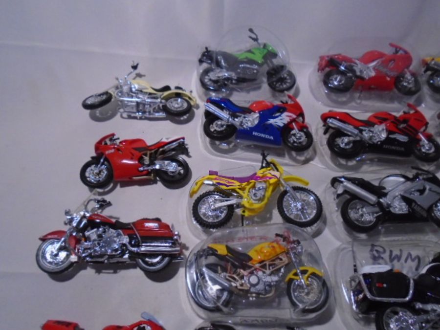 A large collection of Maisto plastic motorcycles with stands - Image 2 of 10