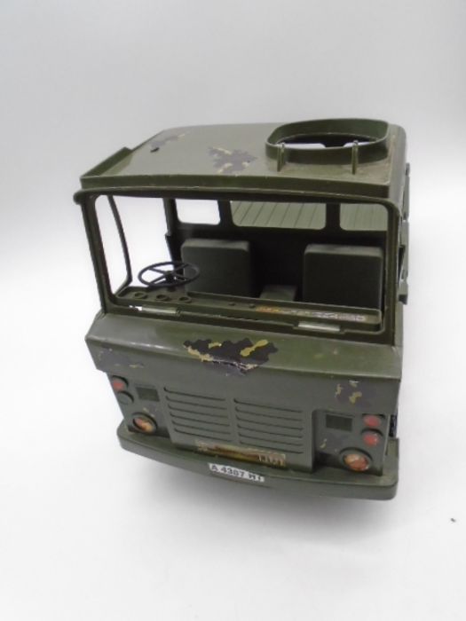 A collection of five large toy army vehicles including a Cherila Toys jeep, Arwin tank etc along - Image 4 of 7