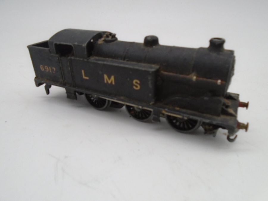 A collection of four model railway OO gauge steam locomotives including a Hornby Dublo "Duchess of - Image 11 of 19