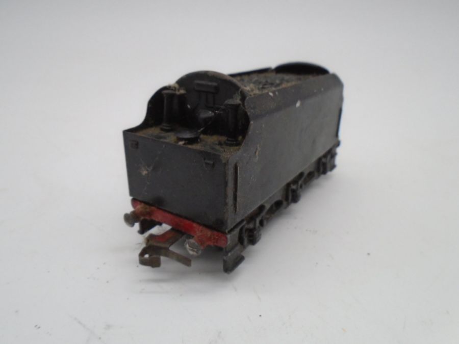 A collection of four model railway OO gauge steam locomotives including a Hornby Dublo "Duchess of - Image 18 of 19