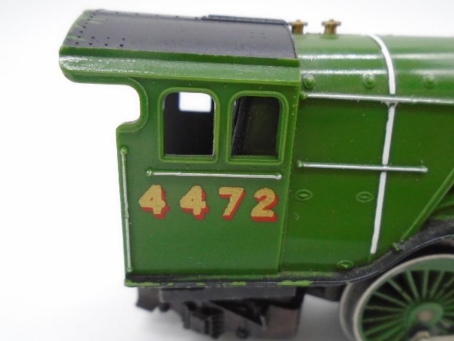 A collection of unboxed model railway OO gauge locomotives and rolling stock including a Mainline - Image 11 of 23