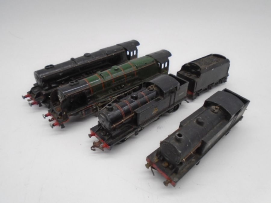 A collection of four model railway OO gauge steam locomotives including a Hornby Dublo "Duchess of