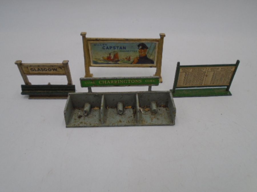 A collection of mainly Hornby Dublo OO gauge model railway accessories including railway signals, - Image 6 of 11