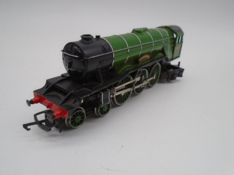 A collection of unboxed model railway OO gauge locomotives and rolling stock including a Mainline - Image 8 of 23