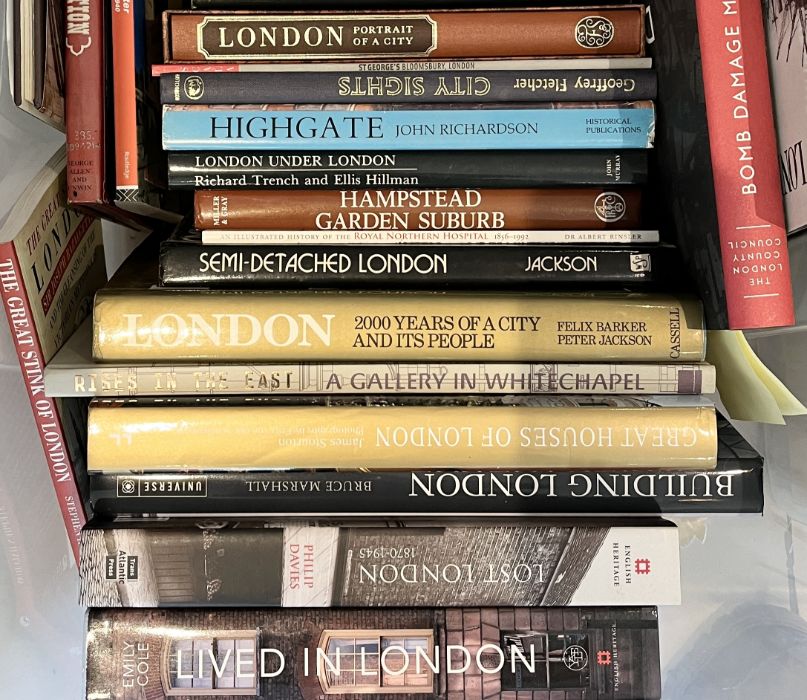 A large collection of books on the subject of London, titles include; The London Swuare, Lost - Image 2 of 5