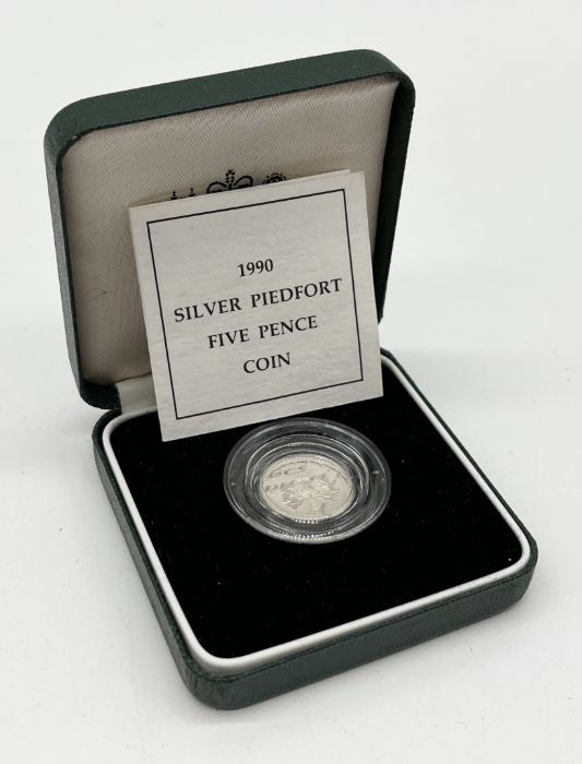 Royal Mint 1996 United Kingdom cased Silver Anniversary collection along with a 1990 5p Silver - Image 2 of 3