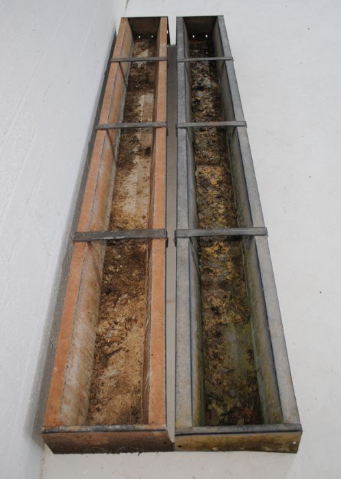 Two galvanised metal animal feeding troughs - length 9ft - Image 4 of 4