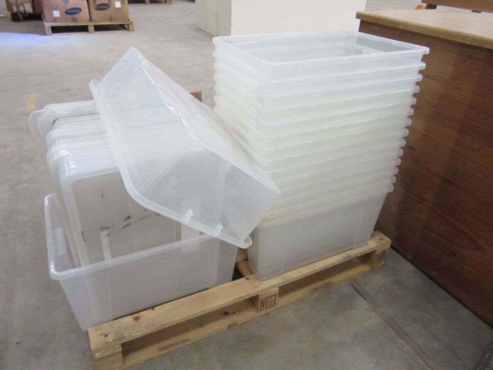 A collection of plastic crates, document envelopes, mailing bags etc. - Image 6 of 6