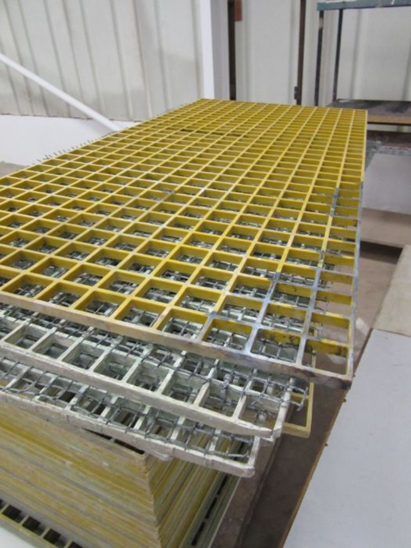 A quantity of plastic drying racks - Image 2 of 3