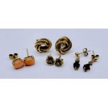 Four pairs of 9ct gold earrings set with coral etc. total weight 4.9g