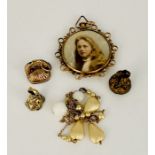 A 9ct gold chain set with seed pearls along with a 9ct gold double sided photo pendant and three fob