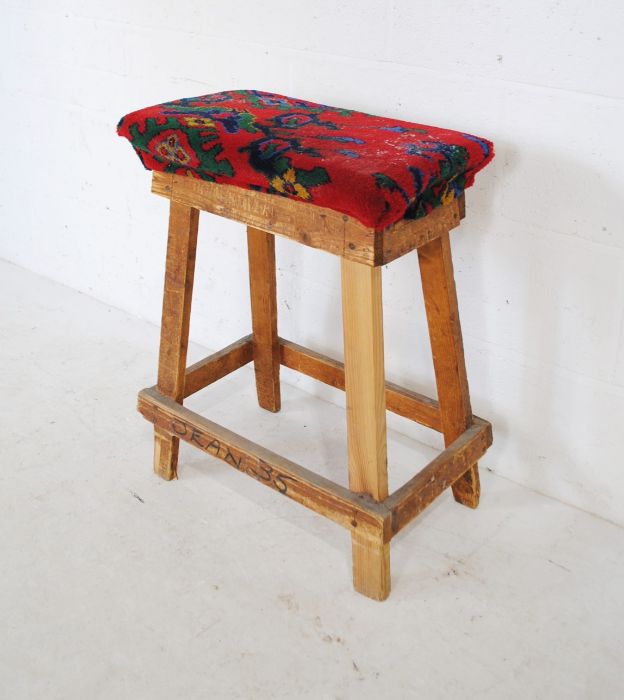 A vintage industrial wooden stool - height 65cm - Image 3 of 4