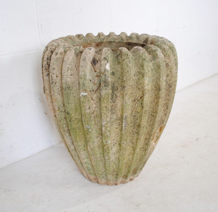 A large weathered concrete garden pot - diameter 46cm, height 53cm - Image 3 of 4