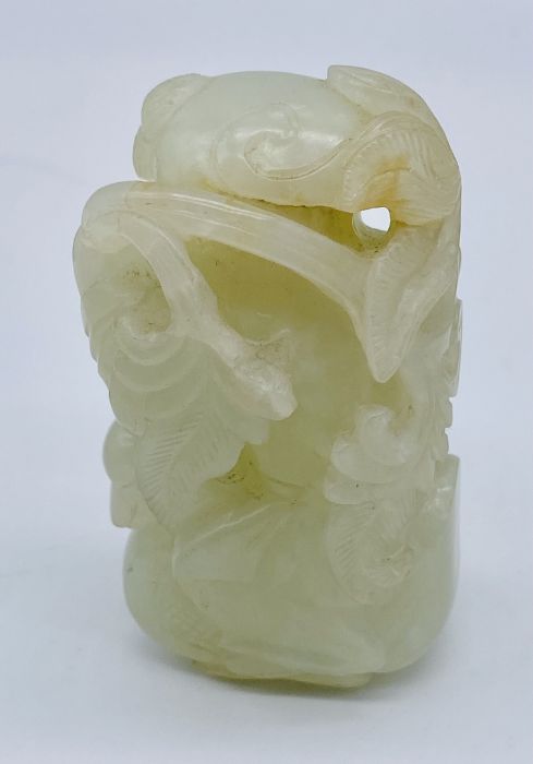 A small carved jade figure of a Deity riding a duck- approx. 5.5cm height - Image 5 of 13