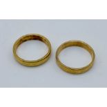 Two 22ct gold wedding bands, total weight 5g