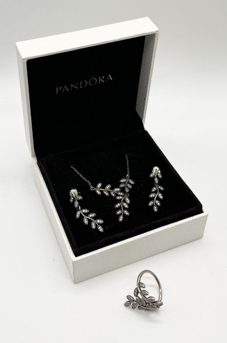 A set of Pandora 925 silver jewellery including pendant on chain, earrings and ring along with a - Image 2 of 3
