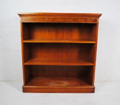 A mahogany freestanding bookcase- length 97cm, depth 32cm, height 101cm