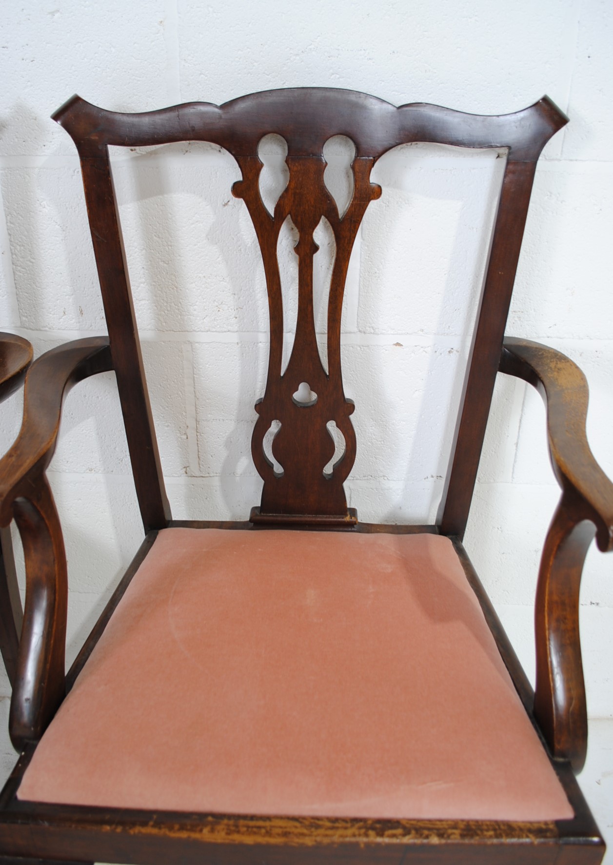 A set of four Hepplewhite style carver chairs raised on claw and ball feet - Image 7 of 7