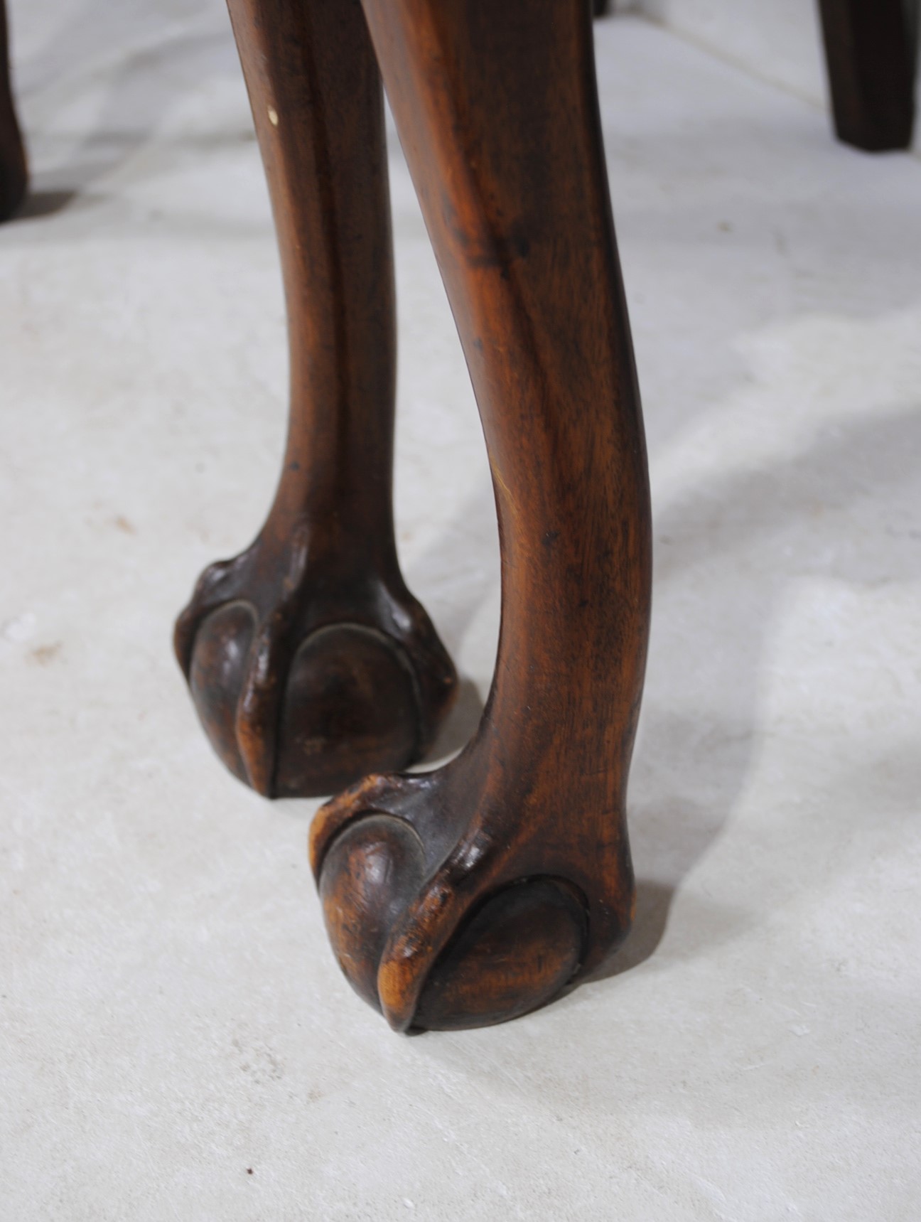 A set of four Hepplewhite style carver chairs raised on claw and ball feet - Image 6 of 7