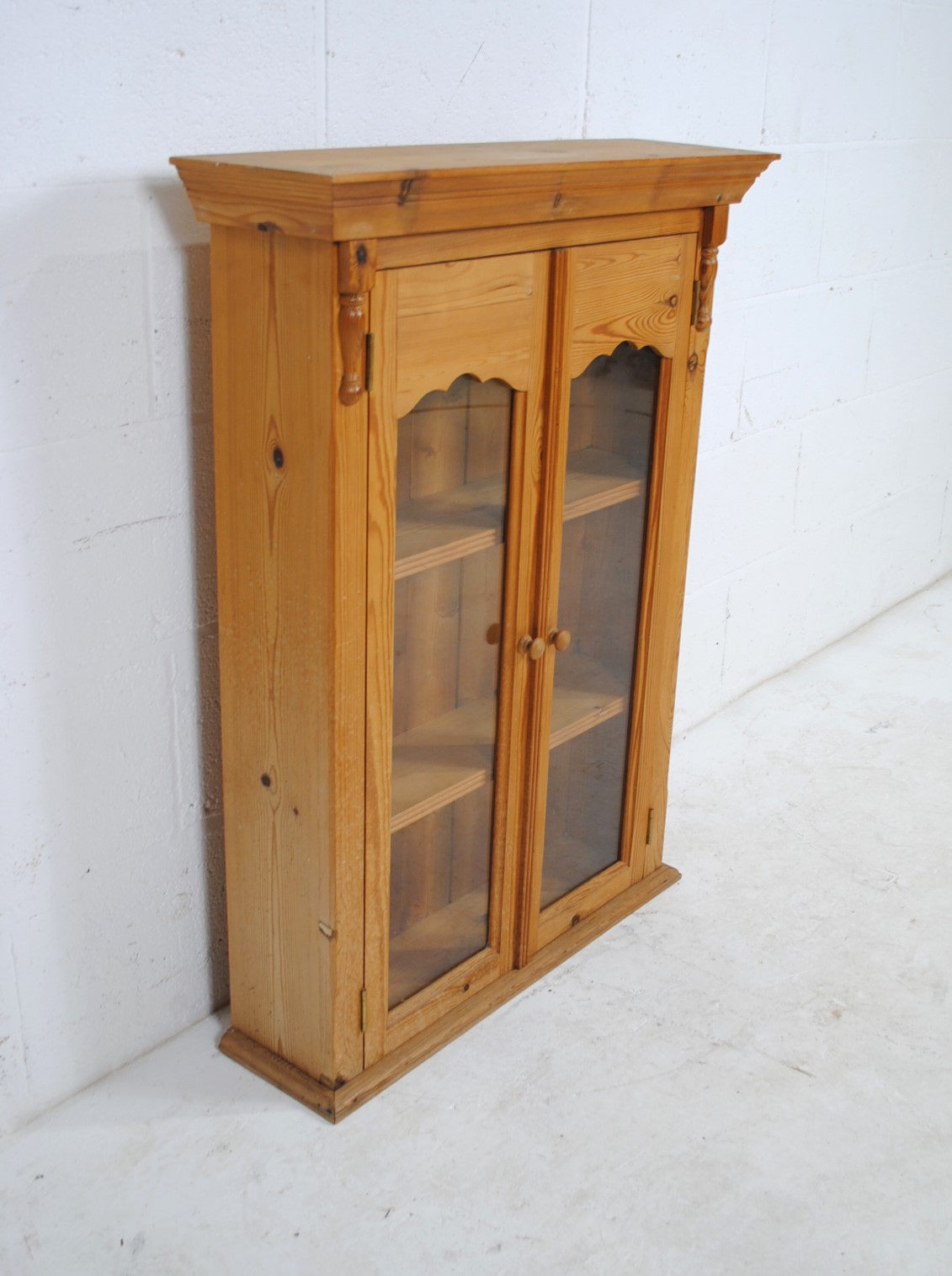 A pine glazed two door cabinet - length 71cm, depth 20.5cm, height 95cm - Image 3 of 7
