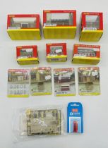 A small collection of Hornby Lyddle End N gauge buildings and accessories including Goods Shed, Open