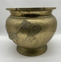 A large Japanese jardiniere with applied floral decoration, diameter 41.5cm