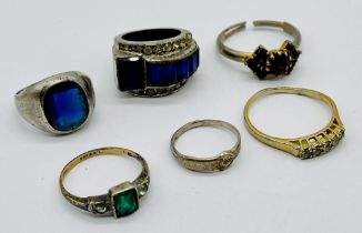A small collection of rings including 9ct gold and silver, silver etc.