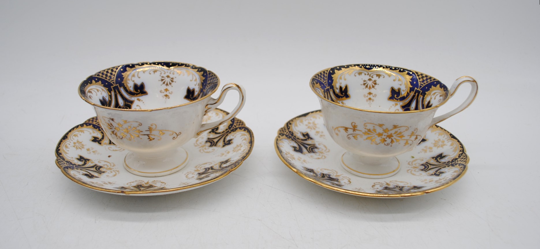 A pair of Shelley cups and saucers, along with a Waterford crystal bowl, with COA and original box - Image 2 of 8