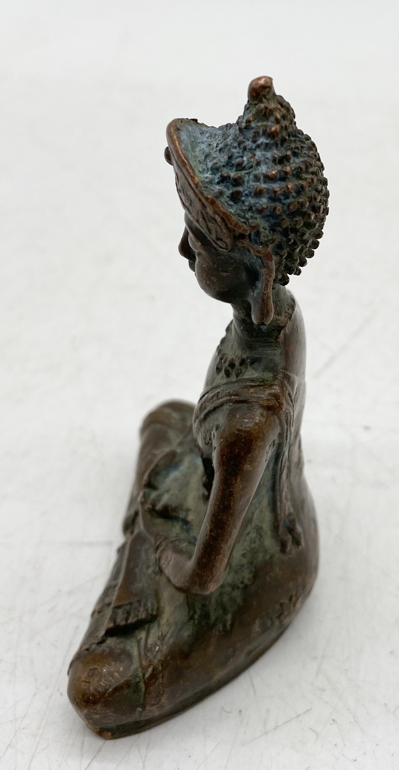 A seated bronze figure of Tibetan Buddha, height 8.75cm - Image 4 of 5