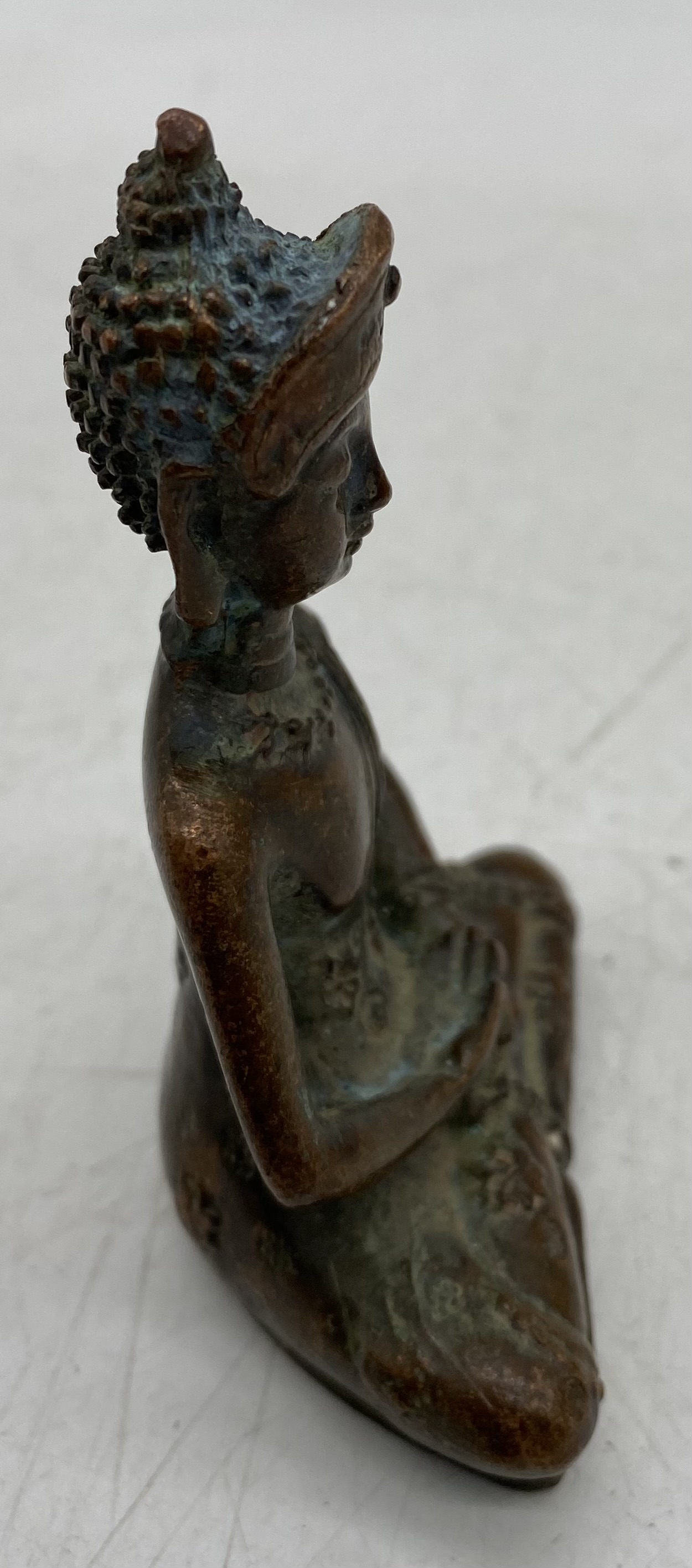 A seated bronze figure of Tibetan Buddha, height 8.75cm - Image 2 of 5