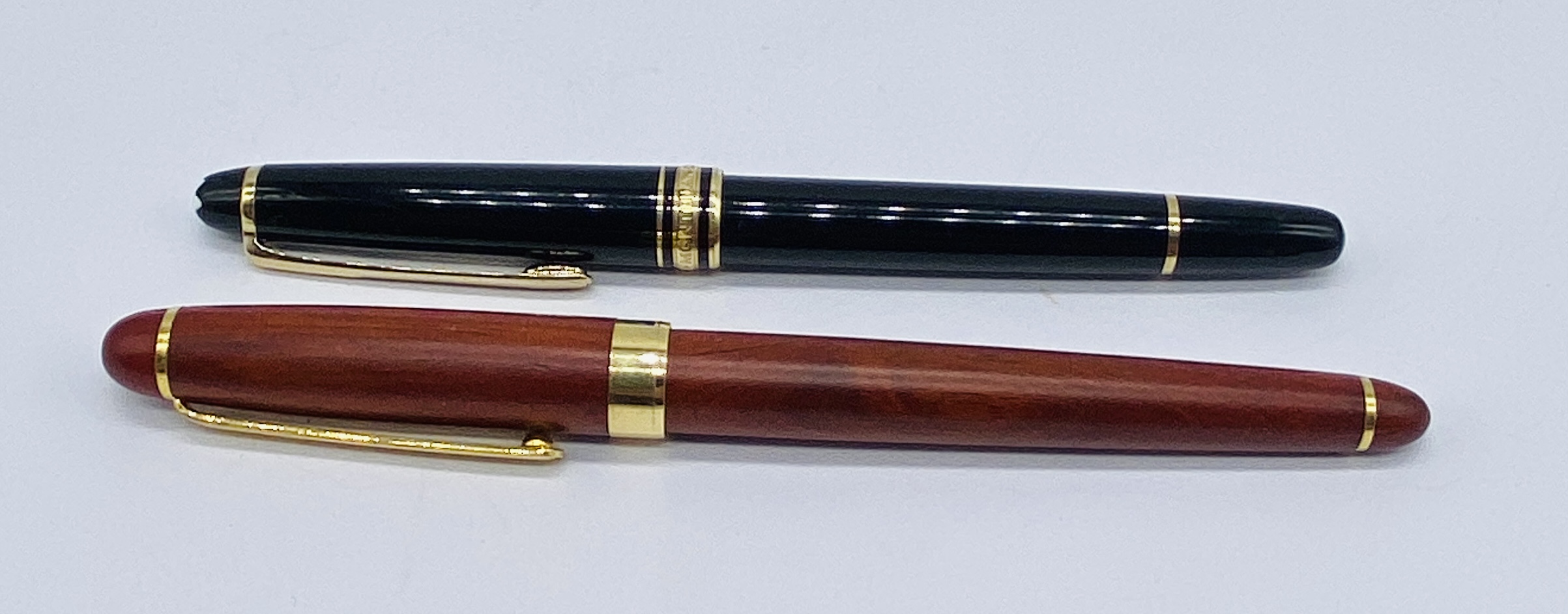 A Mont Blanc Meisterstuck fountain pen along with one other - Image 3 of 5
