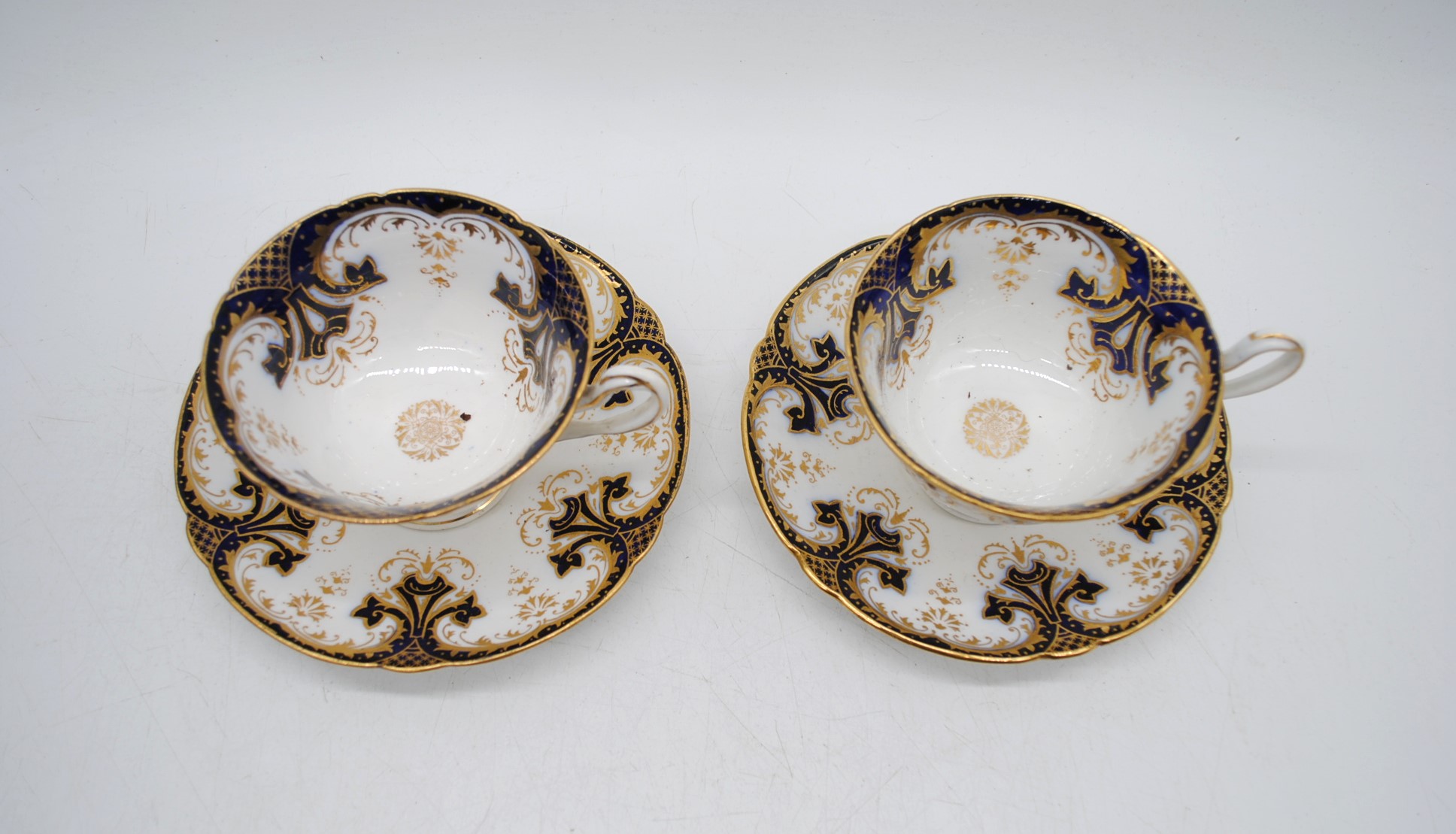 A pair of Shelley cups and saucers, along with a Waterford crystal bowl, with COA and original box - Image 3 of 8