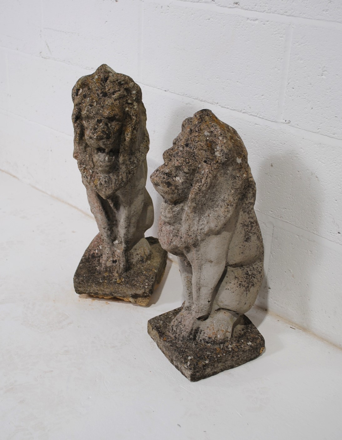 A pair of weathered garden lions - height 60cm - Image 2 of 3