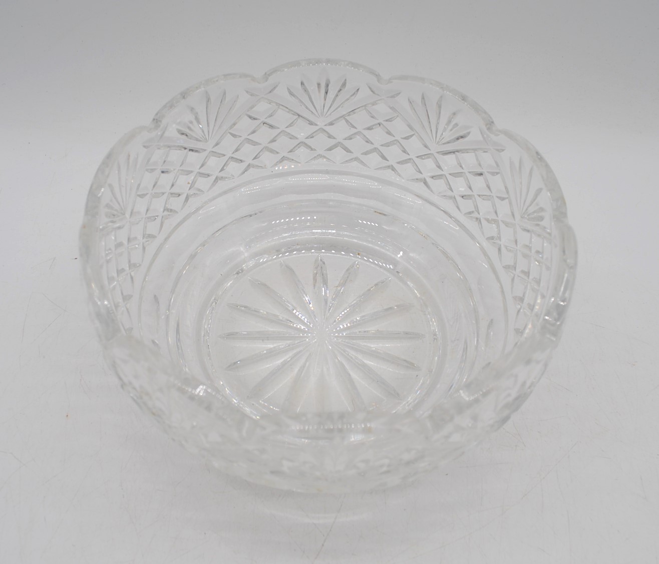 A pair of Shelley cups and saucers, along with a Waterford crystal bowl, with COA and original box - Image 7 of 8