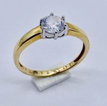 A 9ct gold solitaire dress ring, size P