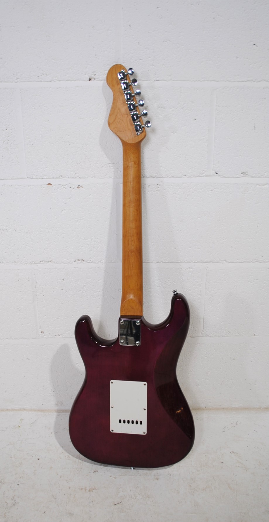 An Encore Stratocaster electric guitar - no strings - Image 7 of 8