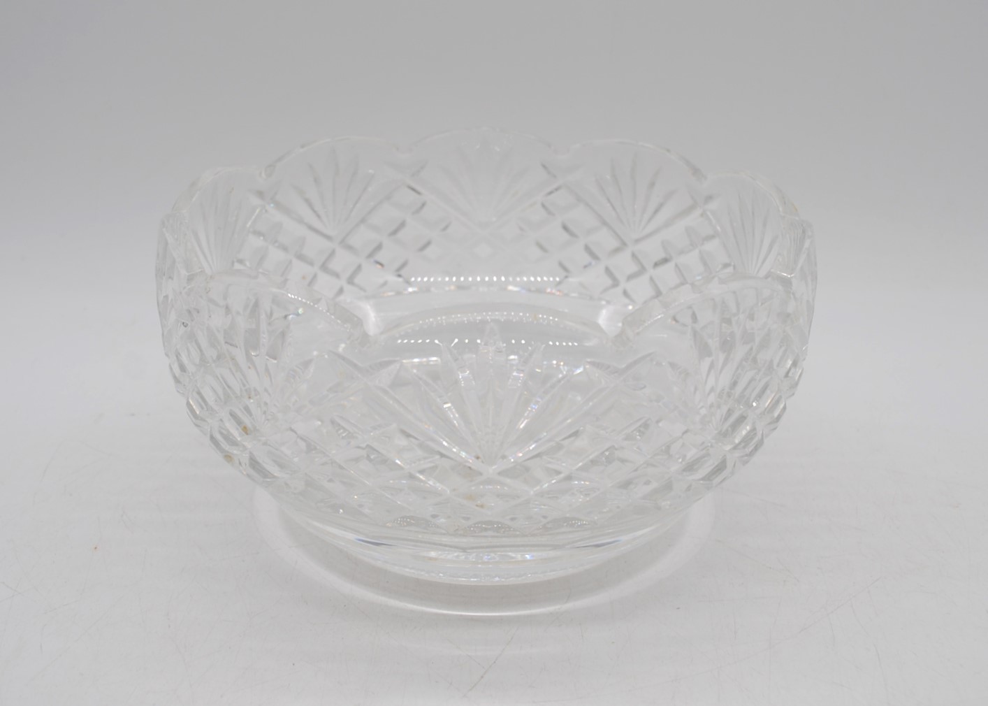 A pair of Shelley cups and saucers, along with a Waterford crystal bowl, with COA and original box - Image 6 of 8